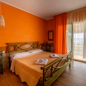 ROOM BAMBOO